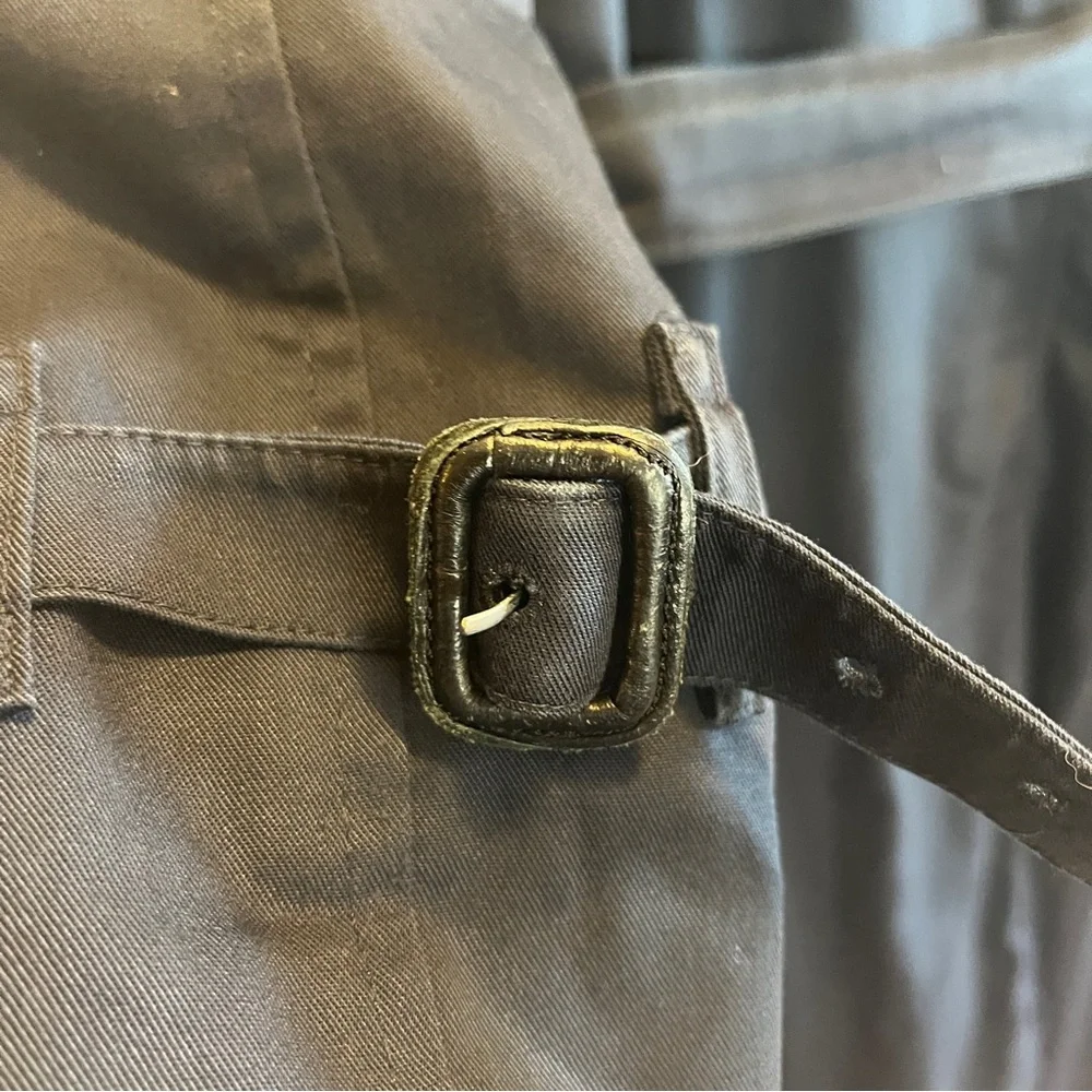 Vintage Burberry Trench Coat - Picture 4 of 10